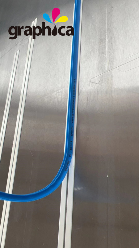 Matriz de esboço de material de painel prensado preto para corte a pressão 0,3x1,2 mm Tempo de perfuração 000-100