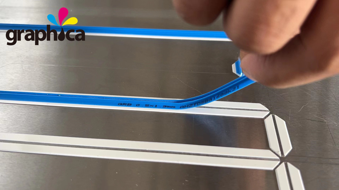 Matriz adesiva de revestimento de 0,3 x 1,2 mm GRB certificada CE para embalagens e impressões de papel