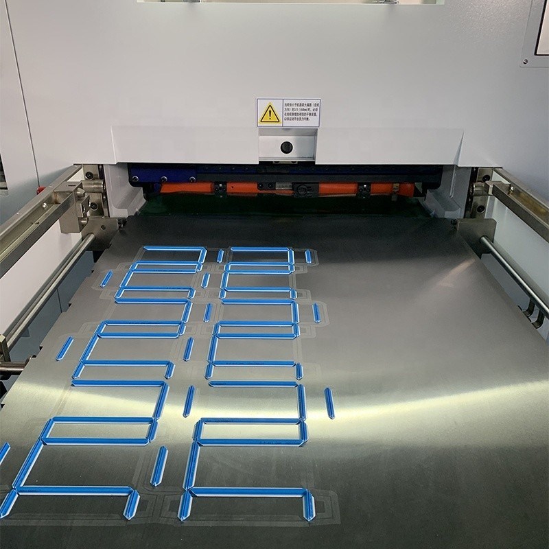 Cortes em matriz a granel para a fabricação de cartões e caixas de papel ondulado