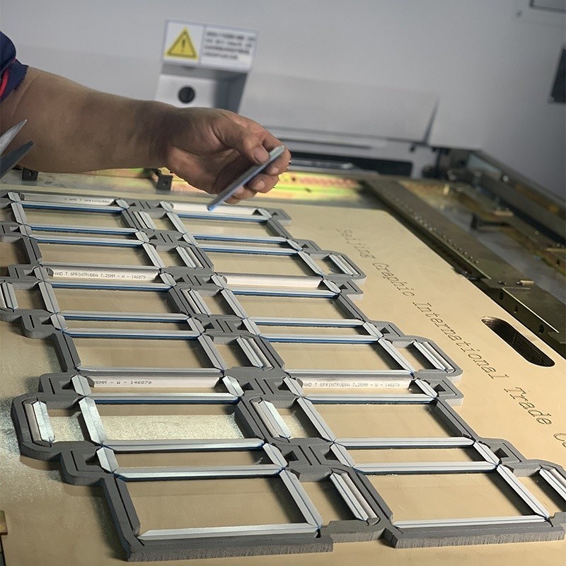 Top Venda GRB PVC Creasing Matrix com 1,0 mm largura do canal e cor localizador branco