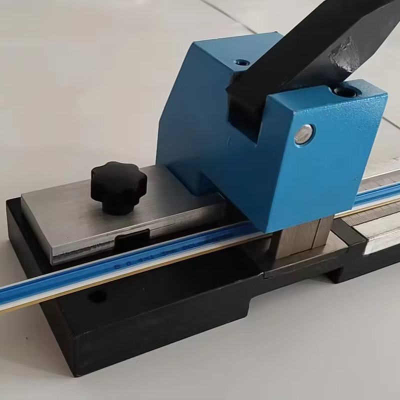 2024 Manual Creasing Matrix Cutter A solução perfeita de corte a óleo para necessidade de impressão